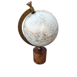Small world globe